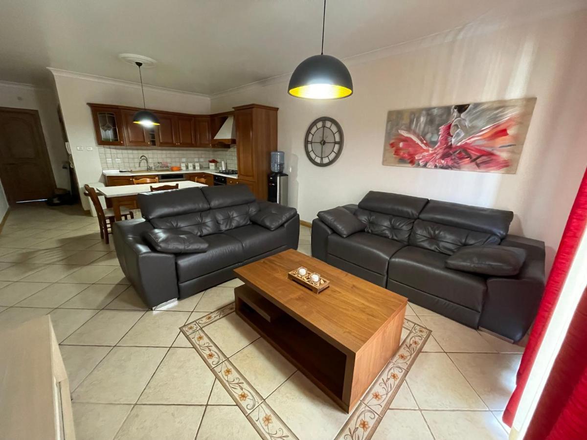 Beautiful Central Apartment With Pool St. Paul's Bay Esterno foto